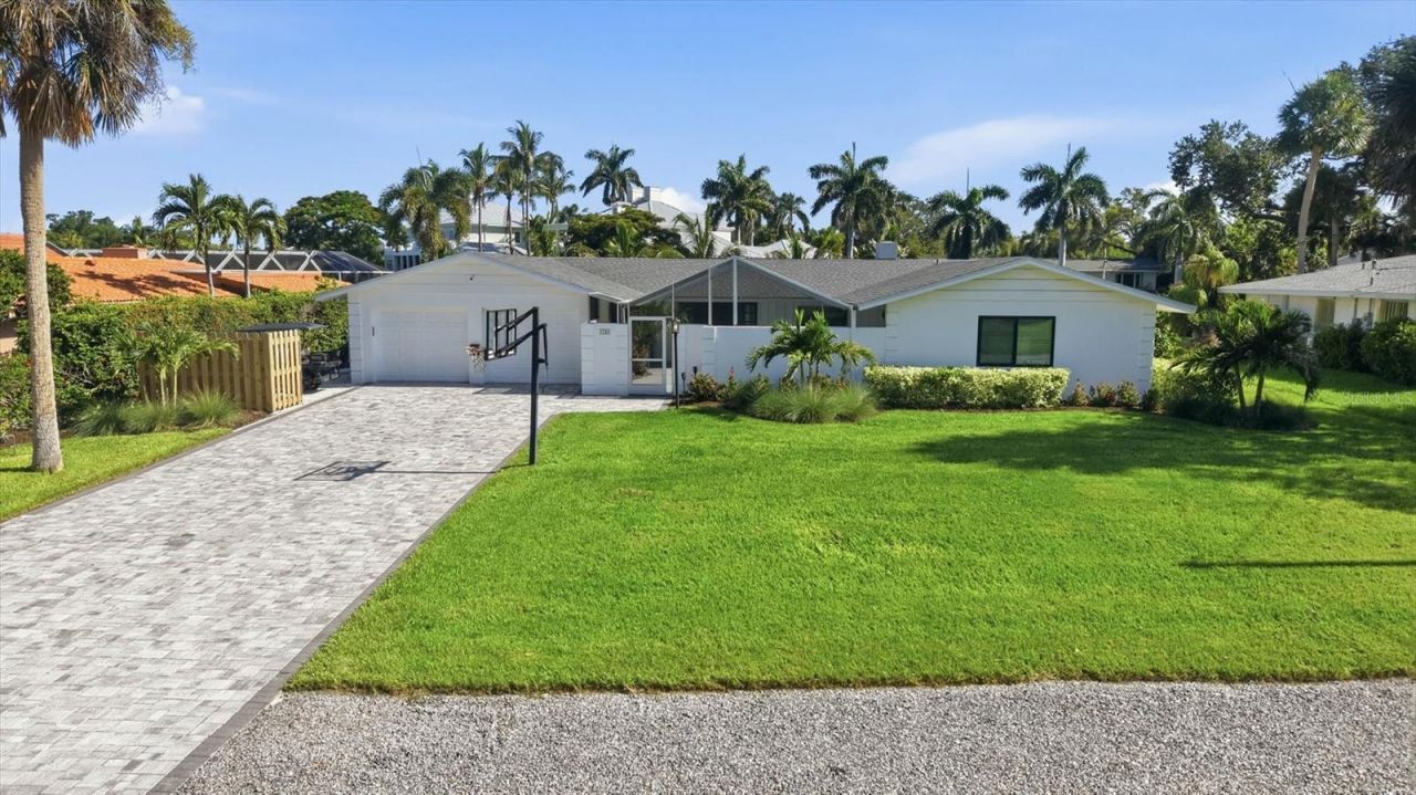 1761 Sandalwood Drive, Sarasota, FL 34231 Photo