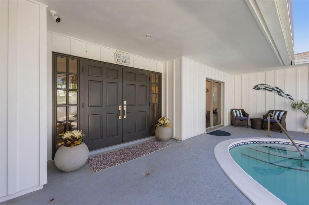 1761 Sandalwood Drive, Sarasota, FL 34231 Photo