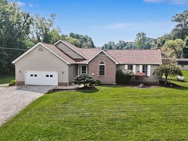 2144 Berry Road, Lucas, OH 44843