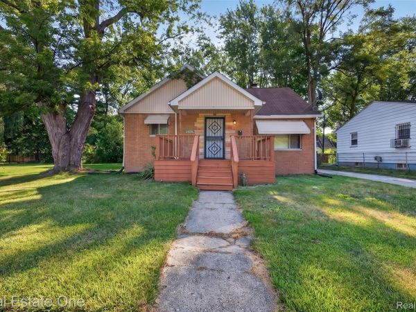 2820 Winona Street , Flint, Mi 48504