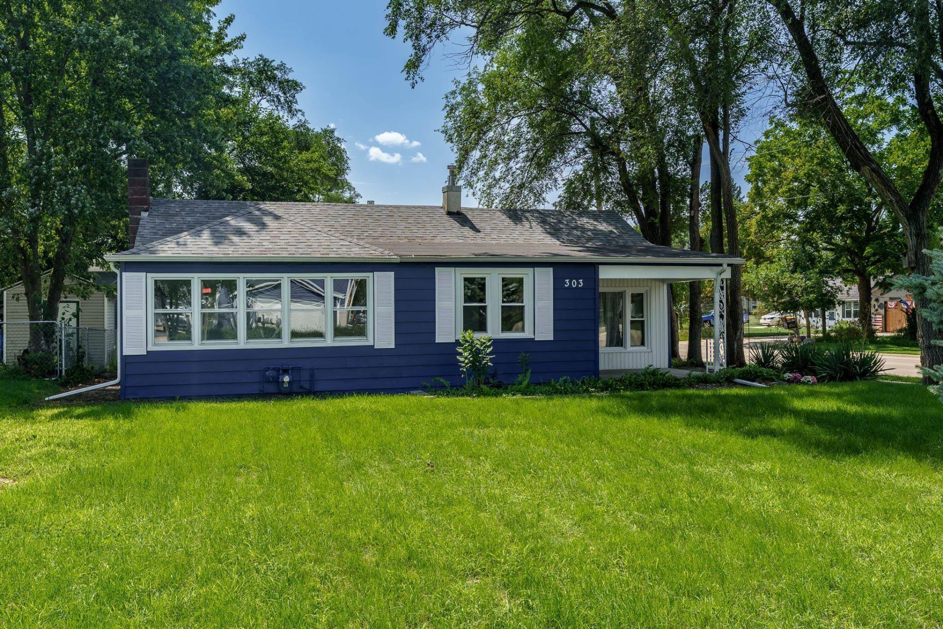 303 Liberty Boulevard, Machesney Park, IL 61115 Main Photo