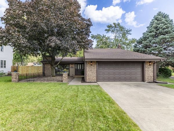 9425 Oriole Drive , Munster, IN 46321