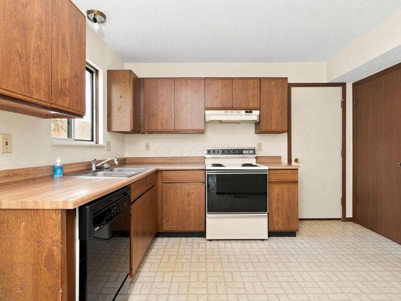 8369 Yuma Drive, Powell, OH 43065 Photo 7