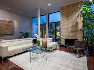 3210 Elizabeth Street, Dallas, TX 75204