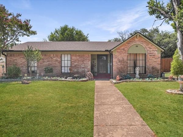 2710 Moonriver Lane, Farmers Branch, TX 75234