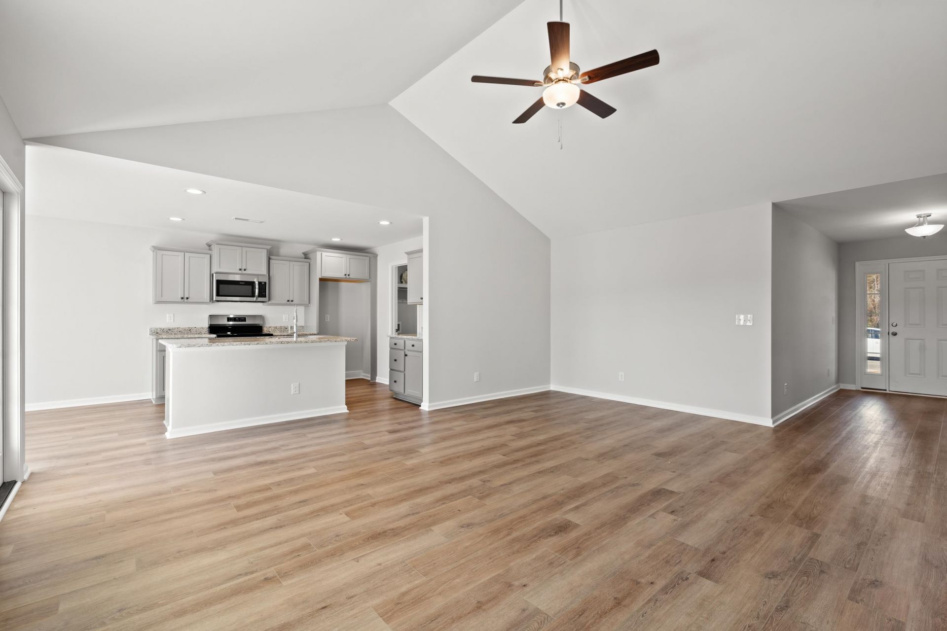 322 Barn Owl Way Photo 4