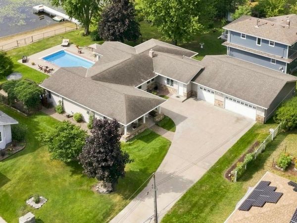7806 Gloria Circle, Saint Paul, MN 55112