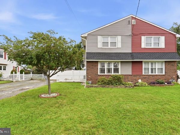 7172 WALDORF AVENUE, PENNSAUKEN, NJ 08110