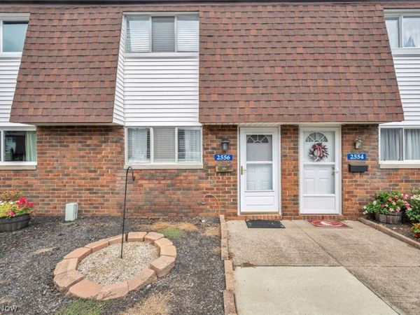 2556 Shakespeare Lane , Avon, OH 44011