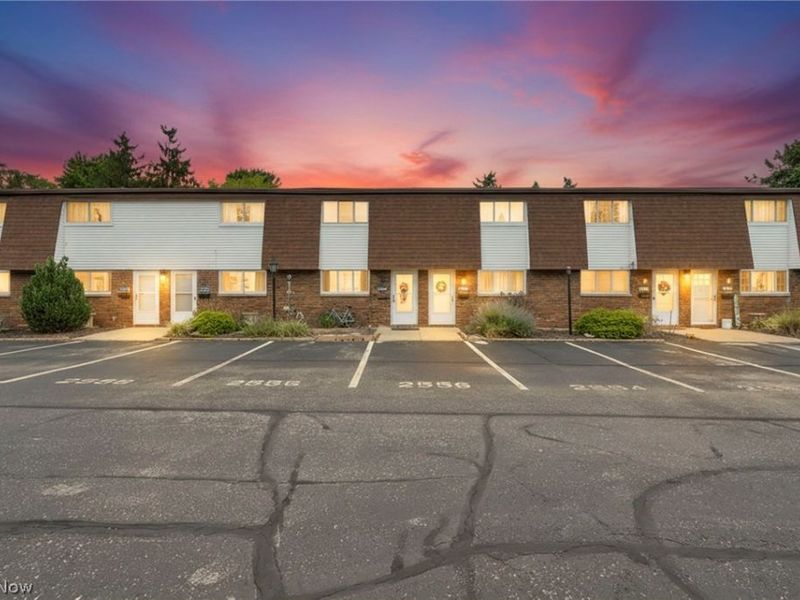 2556 Shakespeare Lane, Avon, OH 44011 Photo 2