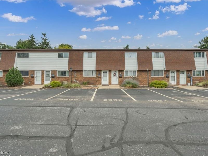 2556 Shakespeare Lane, Avon, OH 44011 Photo 4