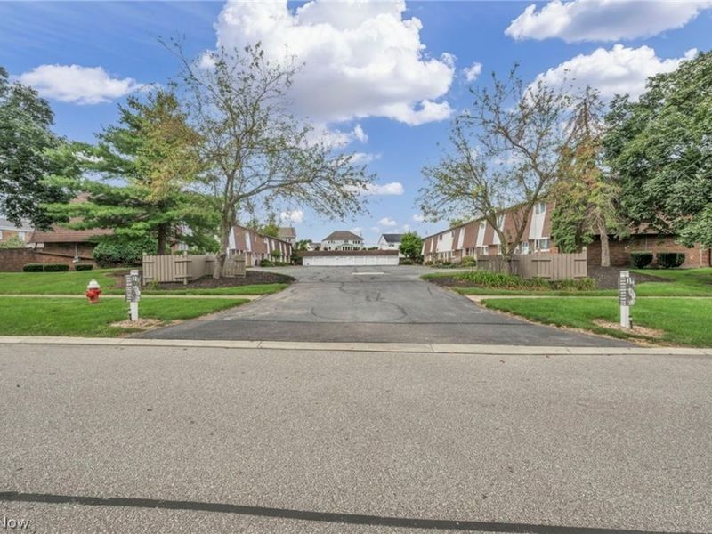 2556 Shakespeare Lane, Avon, OH 44011 Photo 7