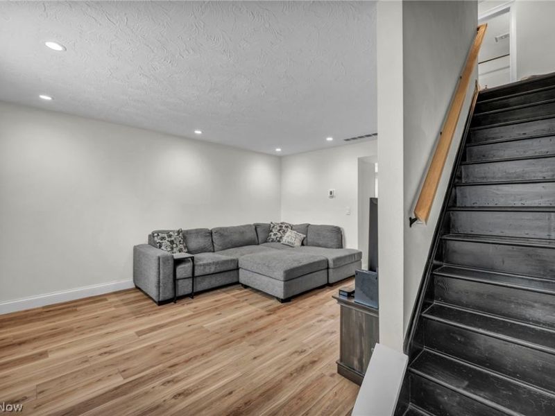 2556 Shakespeare Lane, Avon, OH 44011 Photo 8