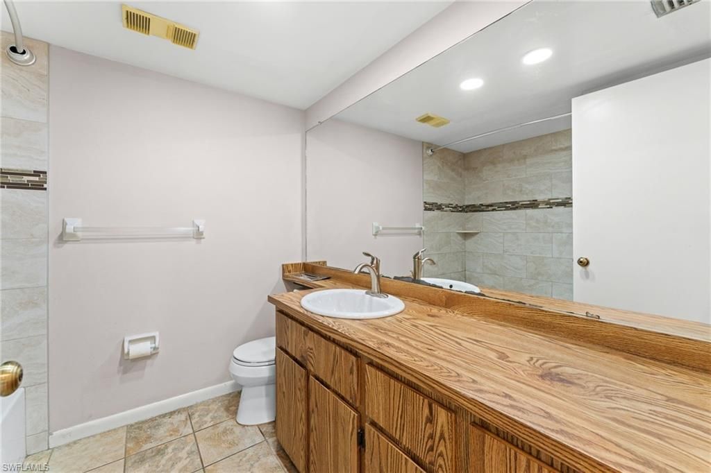 6142 Whiskey Creek Dr, Unit 611, Fort Myers, FL 33919 Photo