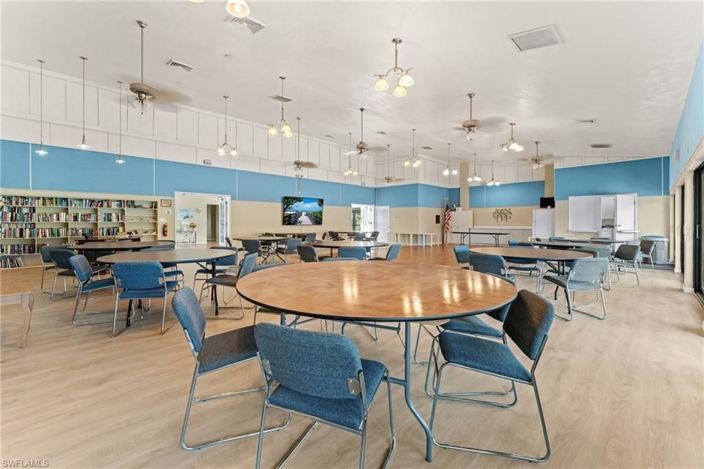 6142 Whiskey Creek Dr, Unit 611, Fort Myers, FL 33919 Photo