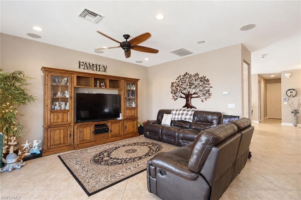10471 Winged Elm Ln, Fort Myers, FL 33913 Photo