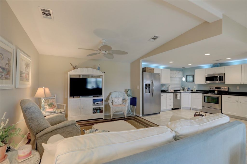 700 Periwinkle Circle, Barefoot Bay, FL 32976 Photo