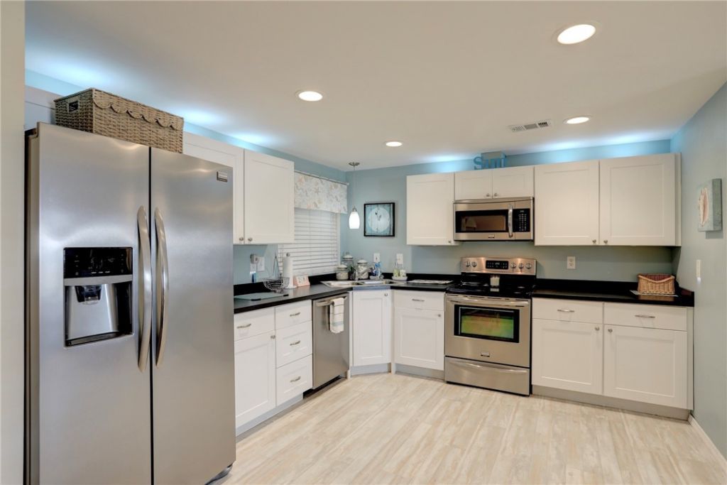 700 Periwinkle Circle, Barefoot Bay, FL 32976 Photo