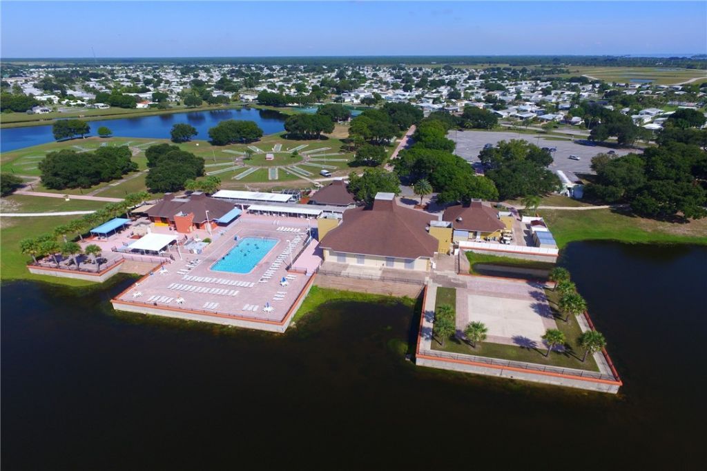 700 Periwinkle Circle, Barefoot Bay, FL 32976 Photo