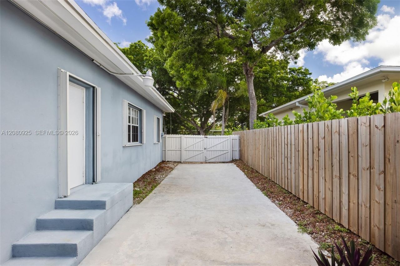 5960 SW 46th Ter , Miami, FL 33155 Photo