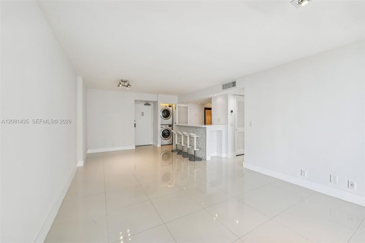 200 SE 15th Rd , Unit 9I, Miami, FL 33129 Photo