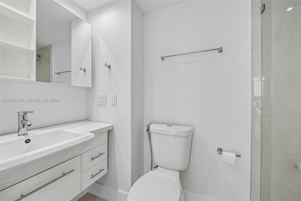 200 SE 15th Rd , Unit 9I, Miami, FL 33129 Photo