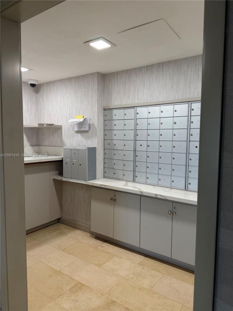 200 SE 15th Rd , Unit 9I, Miami, FL 33129 Photo