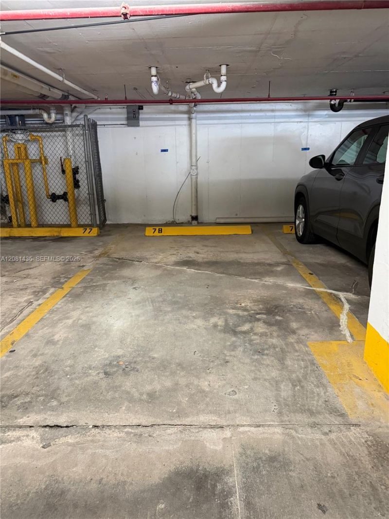 200 SE 15th Rd , Unit 9I, Miami, FL 33129 Photo