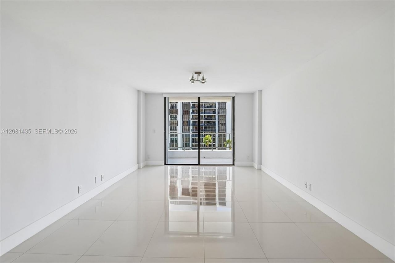 200 SE 15th Rd , Unit 9I, Miami, FL 33129 Photo