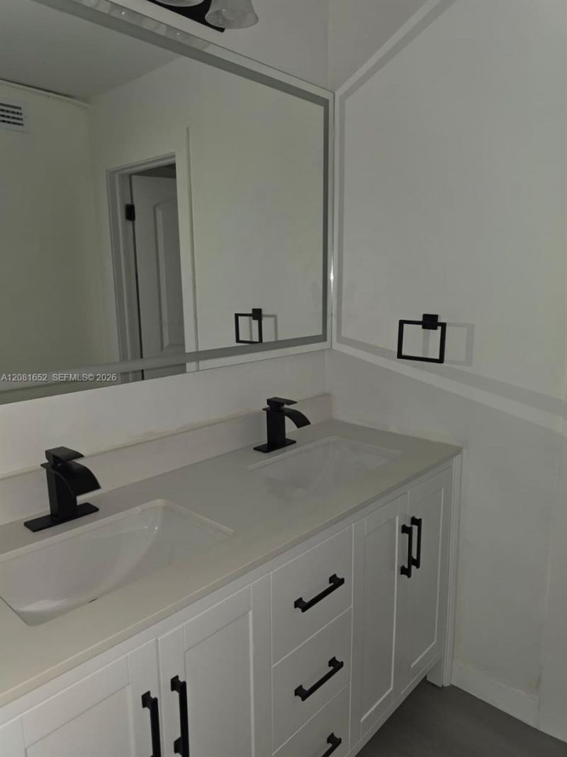 7300 NW 17th St, Unit 408, Plantation, FL 33313 Photo