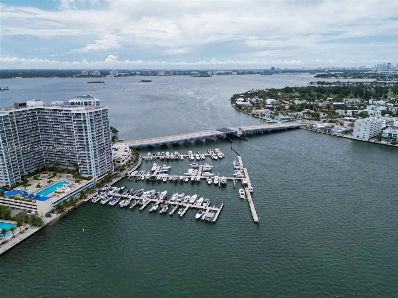 7601 E Treasure Dr #c-110, North Bay Village, FL 33141 Photo