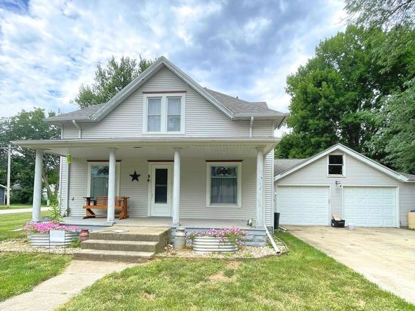 301 N Lincoln Avenue, Graettinger, IA 51342
