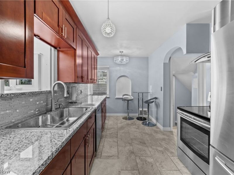 4231 W 62nd Street, Cleveland, OH 44144 Photo 4