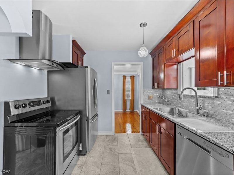 4231 W 62nd Street, Cleveland, OH 44144 Photo 5