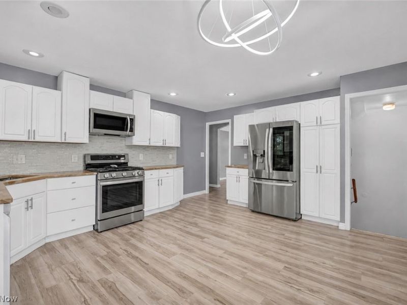 454 E 270th Street, Euclid, OH 44132 Photo 11