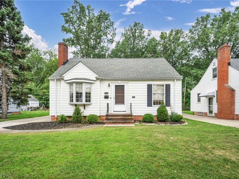 454 E 270th Street, Euclid, OH 44132 Photo 2