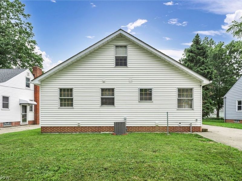 454 E 270th Street, Euclid, OH 44132 Photo 35
