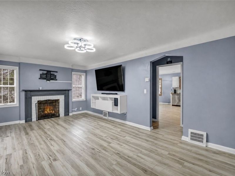 454 E 270th Street, Euclid, OH 44132 Photo 5