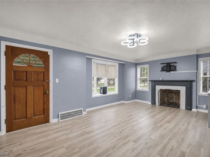 454 E 270th Street, Euclid, OH 44132 Photo 6