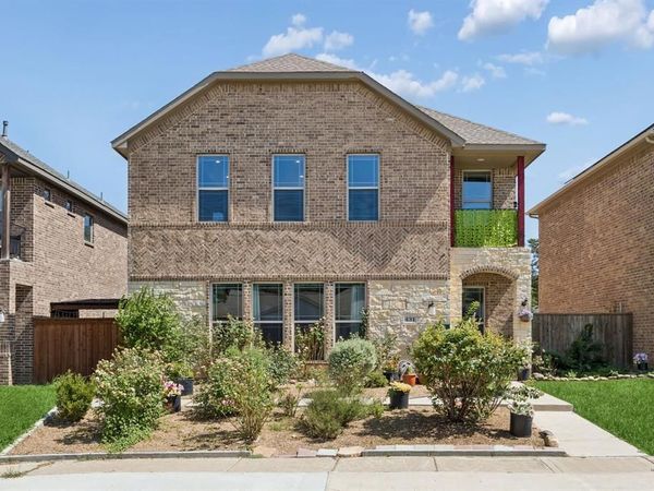 431 W Pioneer Drive, Irving, TX 75061
