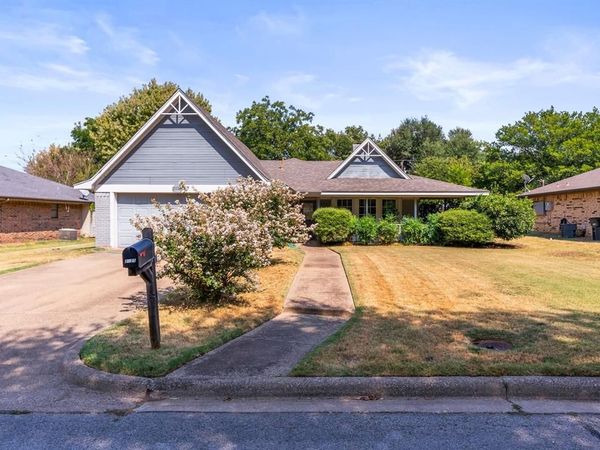 2125 Mayfield Circle, Corinth, TX 76208