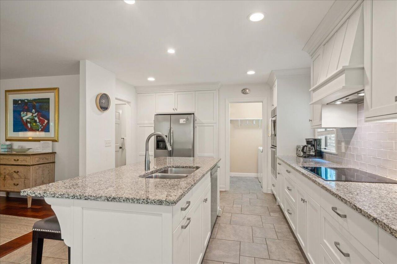 404 Amaranth Road Photo 22