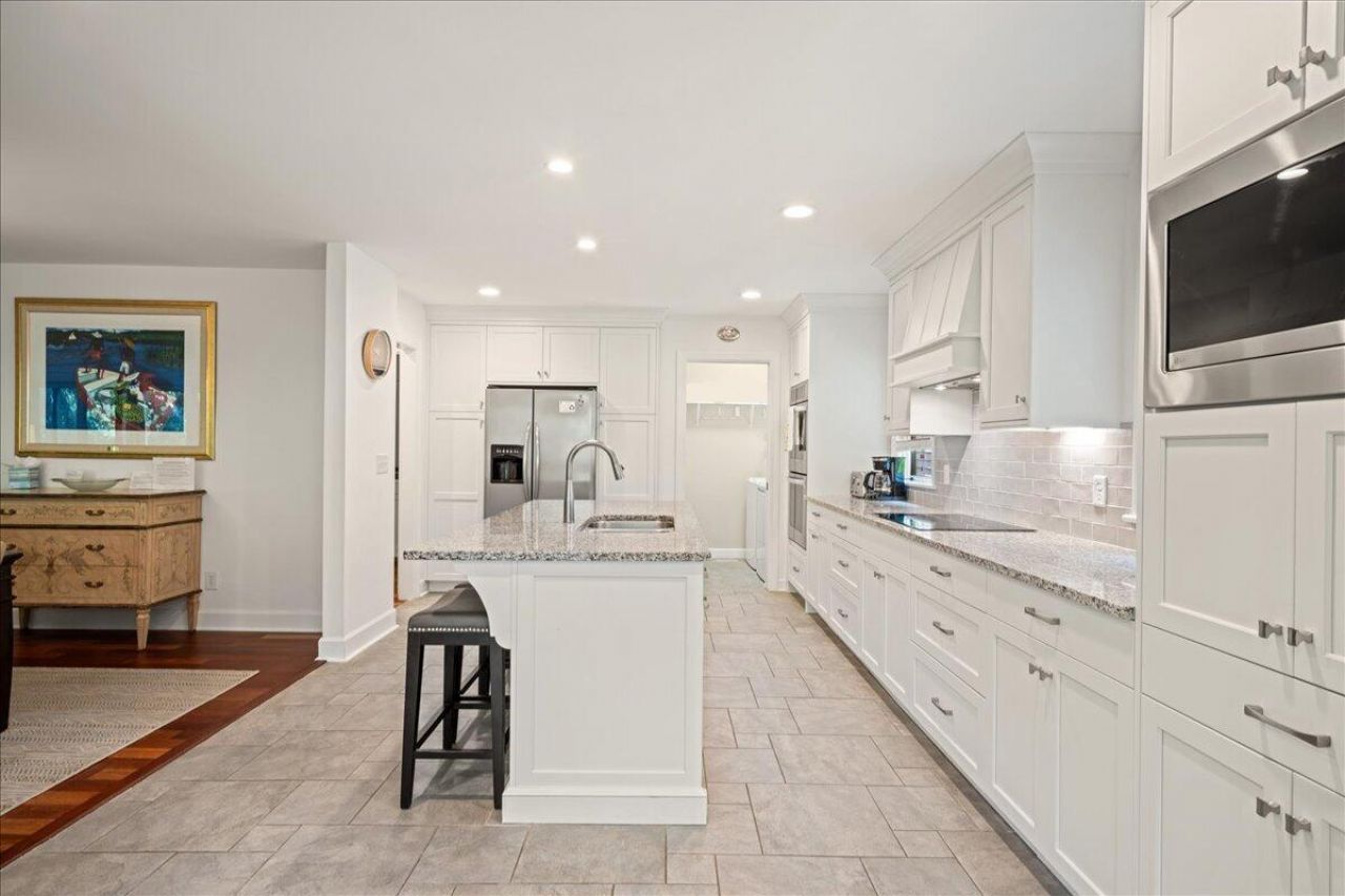 404 Amaranth Road Photo 23