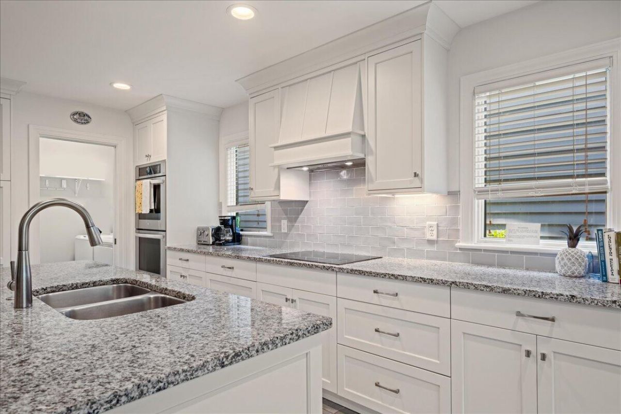 404 Amaranth Road Photo 24