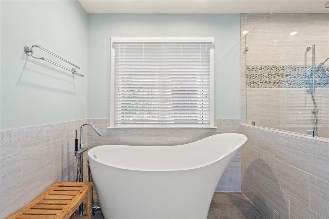 404 Amaranth Road Photo 34