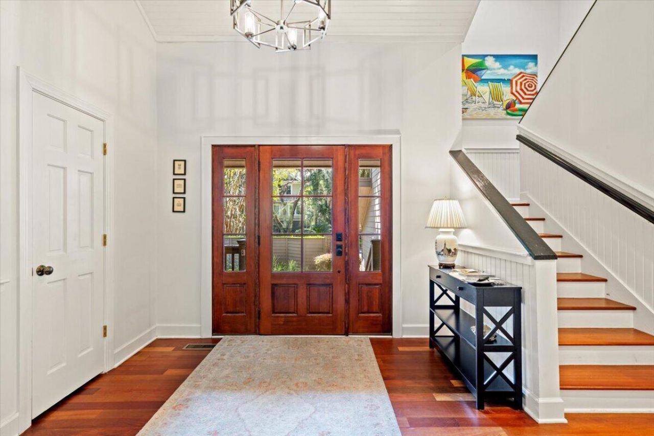 404 Amaranth Road Photo 5