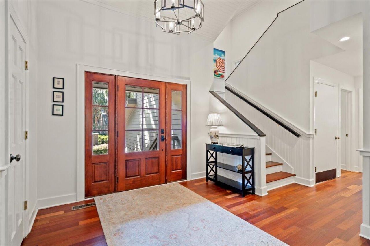 404 Amaranth Road Photo 7