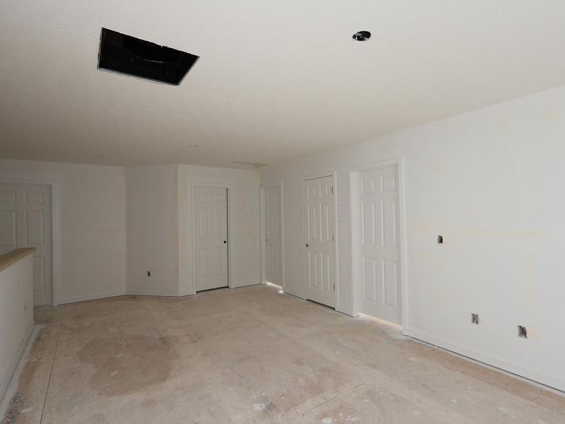 1031 Dawsons Drive, Hebron, OH 43025 Photo 12