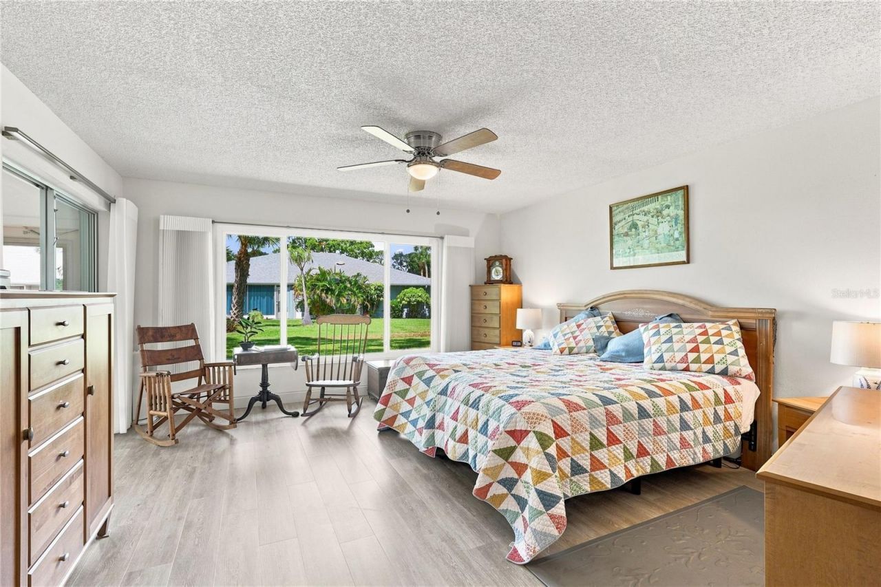 4208 Center Pointe Lane, Unit 27, Sarasota, FL 34233 Photo