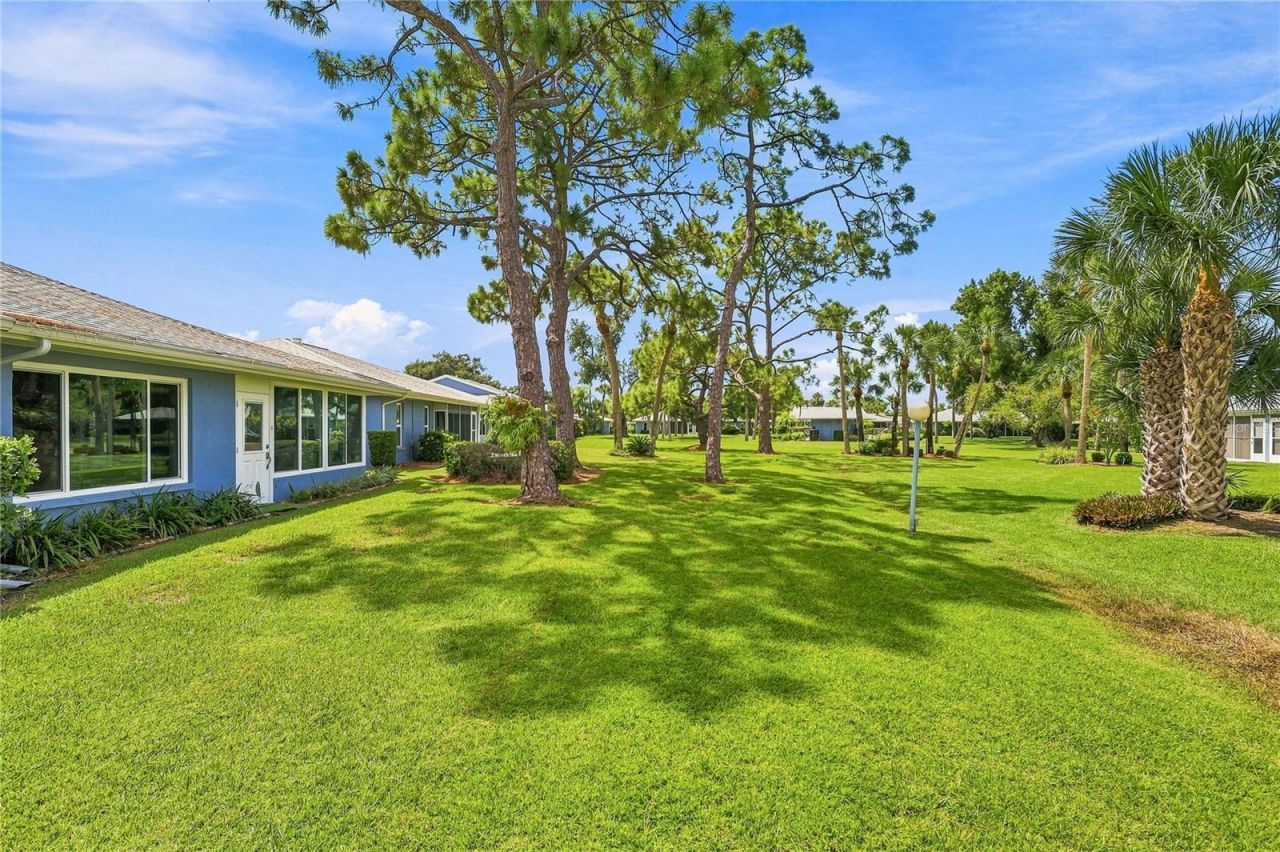 4208 Center Pointe Lane, Unit 27, Sarasota, FL 34233 Photo